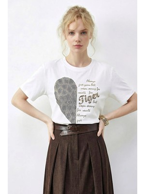 Shade Kadın Leopar Kalp Taş Işlemeli Bisiklet Yaka Regular Fit T-Shirt