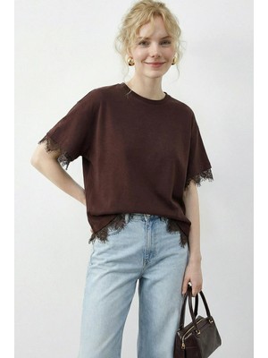 Shade Kadın Dantel Detaylı Bisiklet Yaka Oversize T-Shirt