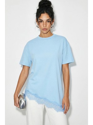 Shade Kadın Dantel Detaylı Asimetrik Kesim Kısa Kollu T-Shirt