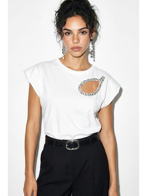 Shade Kadın Taş Işlemeli Vatkalı Omuz Detaylı %100 Pamuk T-Shirt