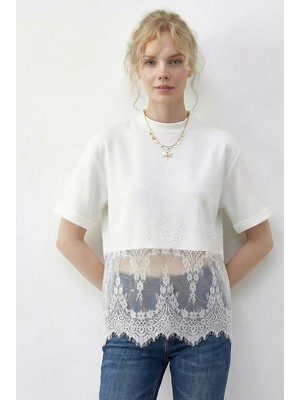 Shade Kadın Bisiklet Yaka Dantel Detaylı Rahat Kalıp T-Shirt