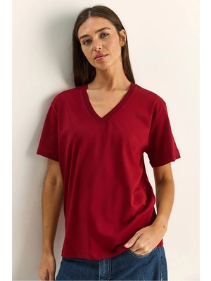 Shade Kadın %100 Organik Pamuk Derin V Yakalı Comfort Fit T-Shirt