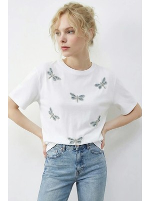 Shade Kadın Boncuk Taş Işlemeli Yusufçuk Desenli Rahat Kalıp T-Shirt