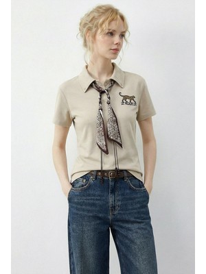 Shade Kadın Tiger Nakışkı Fular Detaylı Polo Yaka T-Shirt