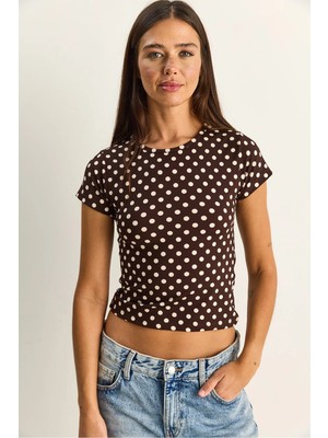 Shade Kadın Bisiklet Yaka Puantiyeli Kısa Kollu Likralı Crop T-Shirt