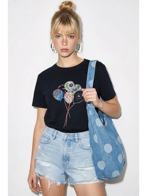Shade Kadın %100 Pamuk El Işi Balon Nakış Detaylı Premium Tasarım T-Shirt