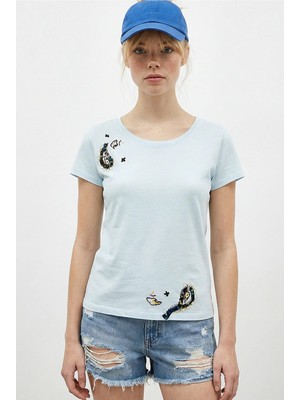 Shade Kadın %100 Pamuk El Işi Nakış Detaylı Premium Tasarım T-Shirt