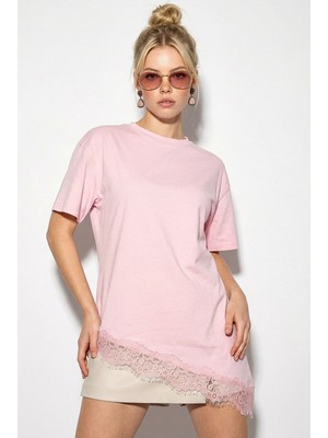 Shade Kadın Dantel Detaylı Asimetrik Kesim Kısa Kollu T-Shirt