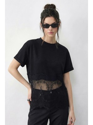 Shade Kadın Bisiklet Yaka Dantel Detaylı Rahat Kalıp T-Shirt