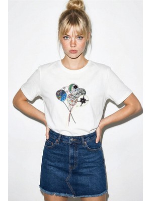 Shade Kadın %100 Pamuk El Işi Balon Nakış Detaylı Premium Tasarım T-Shirt