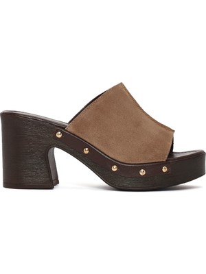 Derimod Kadın Bej Kalın Topuklu Süet Deri Terlik 26SFD240110