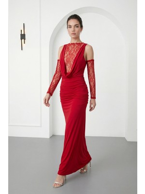 Lafaba Kadın Kırmızı Dantel Detaylı Derin Degaje Yaka Abiye & Mezuniyet Elbisesi
