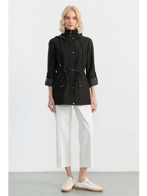 Selen Beli Büzgülü Çıtçıtlı Trençkot  /  Siyah
