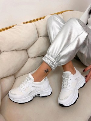 Erva'nın Butiği Beyaz Cilt (Leo) Leopar Detaylı Kadın Bağcıklı Sneakers