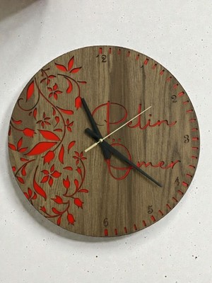 Kişiye Özel Çiçek Desenli Ahşap Duvar Saati 40 cm Sevgililer Günü Hediye
