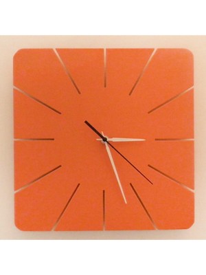 Modern Kare Duvar Saati ile Şıklığı ve Fonksiyonelliği Bir Arada