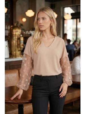 Armonika Kadın Bej V Yaka Yarasa Kol Kolları Desenli Bluz ARM-26Y001065