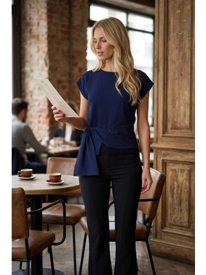Armonika Kadın Lacivert Yuvarlak Yaka Önü Büzgü Detaylı Likralı Bluz ARM-26Y001072