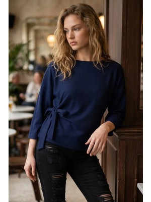 Armonika Kadın Lacivert Sıfır Yaka Yumuşak Dokulu Yarasa Kol Önden Bağlamalı Bluz ARM-26K001021