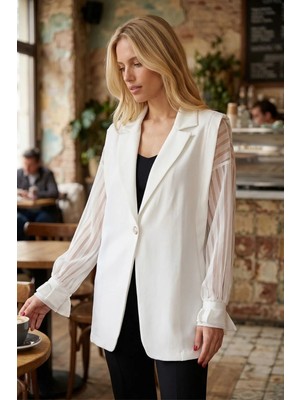 Armonika Kadın Beyaz Yanları Dantel Vatkalı Oversize Tek Düğme Ceket ARM-26Y001068