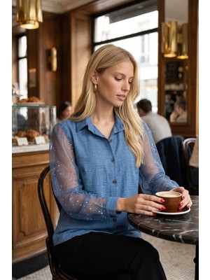 Armonika Kadın Açık Mavi Kolları Tül Gömlek ARM-20K001068