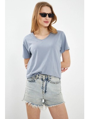 Armonika Kadın Gri V Yaka T-Shirt ARM-23Y024002