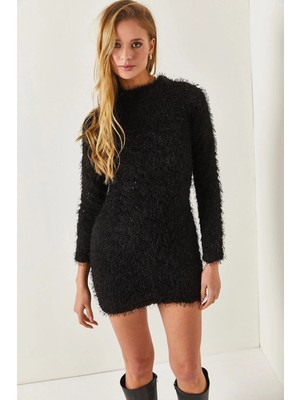 Armonika Kadın Siyah Dik Yaka Pullu Sakallı Uzun Kol Elbise