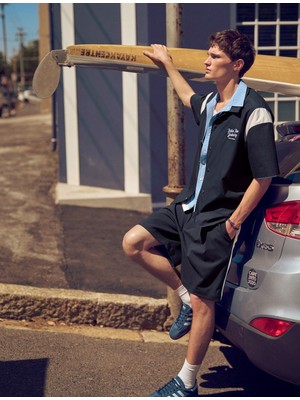 Koton Düğmeli Oversize Şerit Detaylı Bermuda Chino Şort
