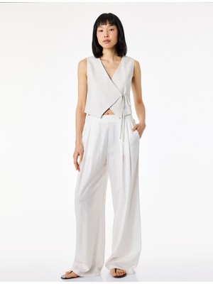 Koton Viskon Kumaş Slim Fit Bağlama Detaylı Asimetrik Kruvaze Yelek