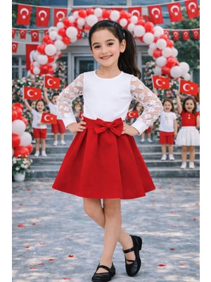 Herşey Nota Kız Çocuk Beyaz Kelebek Desenli Body – Okul Etkinlik ve Bayram Gösteri Tişörtü 3-14 Yaş