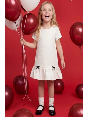 Koton Kız Bebek Bisiklet Yaka Kısa Kollu Fiyonklu Mini Elbise