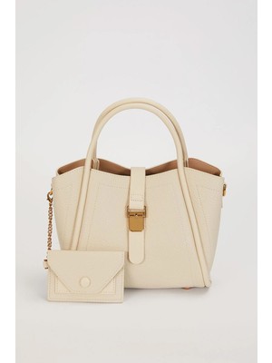 Lale Butik Levidor Premium 3 Gözlü Ek Askılı Charm Detay Yumuşak Küçük Boy Deri Çanta 930643 Bej