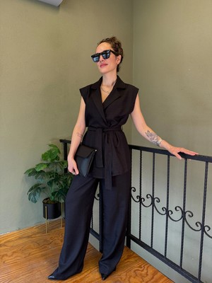 Ali Butik Siyah Keten Kuşak Detaylı Yelekli Takım