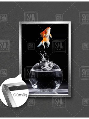 SML Tablo Akvaryumdan Kaçan Japon Balığı Su Dekor Dikey Çerçeveli Kanvas Tablo