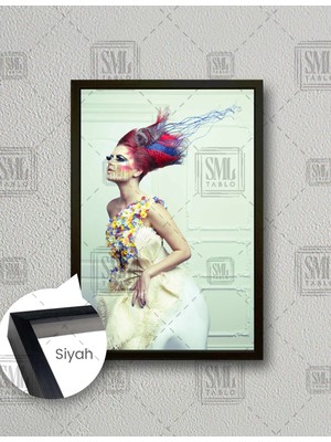 SML Tablo Çiçek Elbiseli Kadın Model Doğa Saçlı Makyaj Estetik Dikey Çerçeveli Kanvas Tablo