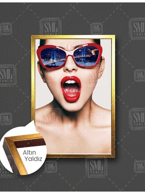 SML Tablo Kırmızı Rujlu Gözlüklü Kadın Model Retro Dikey Çerçeveli Kanvas Tablo
