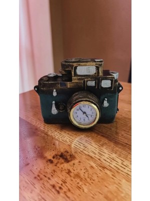 Famemus Accessory Fotoğraf Makinesi Çok Şık Dekoratif Hediyelik Ürün Hem Kumbara Hem Saat Boyut:12*15