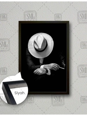 SML Tablo Beyaz Şapkalı Siyah Takım Elbiseli Sigara İçen Adam Dikey Çerçeveli Kanvas Tablo
