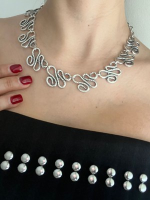Vintage Takı Gümüş Renk Eskitme Dokulu Kıvrımlı Tasarım Statement Choker