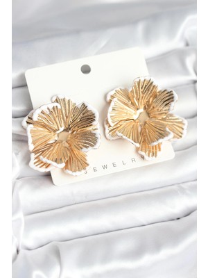 TeknoKapsül Pirinç Gold Renk Beyaz Mine Detaylı Lotus Kadın Küpe