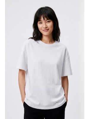 Hoxie Unisex Beyaz Oversize Tişört - Minimal Tokyo Tipografi Baskılı