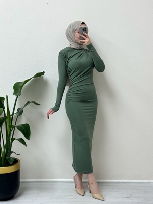 Moda Morfo Yanı Büzgülü Uzun Skuba Elbise -Haki