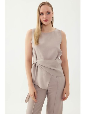 Vitrin Sıfır Kol Önü Detaylı Bluz