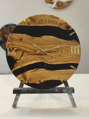 Simeranya Dekor Zeytin Ahşap & Derin Siyah Epoksi Duvar Saati– Çap 50 cm