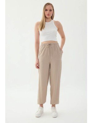 Vitrin Beli ve Paçası Lastikli Çizgi Desen Şalvar Pantolon