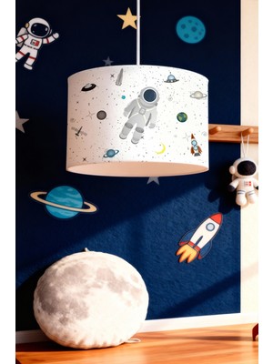 PremiumPort Beyaz Uzay Temalı Çocuk Odası Avizesi, Sevimli Astronot Desenli Işıklandırma