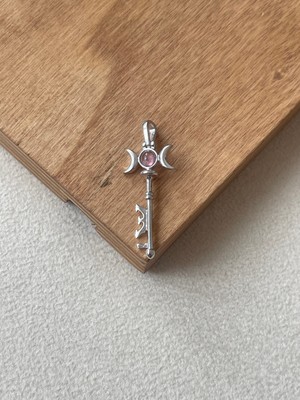 Aida Jewelss 925 Ayar Gümüş Ametist Taşlı Ay Döngüsü Anahtar Gümüş Kolye Ucu