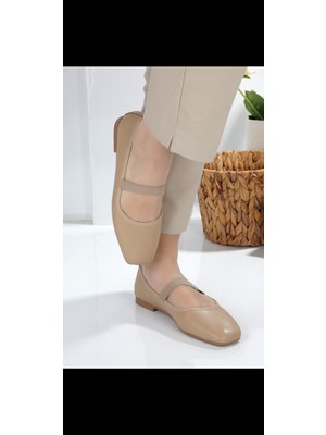 Tuba Toptaş Lastikli Babet