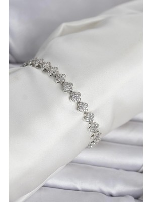 Calperia Pirinç Gümüş Renk Yonca Model Sıralı Zirkon Taşlı Kadın Bileklik