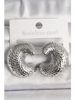 Youday Accessories Pirinç Gümüş Renk Yılan Sırtı Işlemeli Yarım Halka Model Kadın Küpe